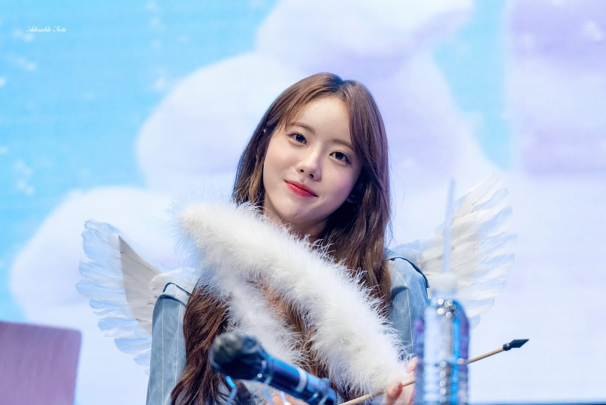 luda_note's tweet image. 220816 팬사인회 위드뮤
#宇宙少女 #CosmicGirls 
#우주소녀 #WJSN 
#우주소녀_시퀀스 #WJSN_Sequence 
#루다 #Luda
루다는 천사야