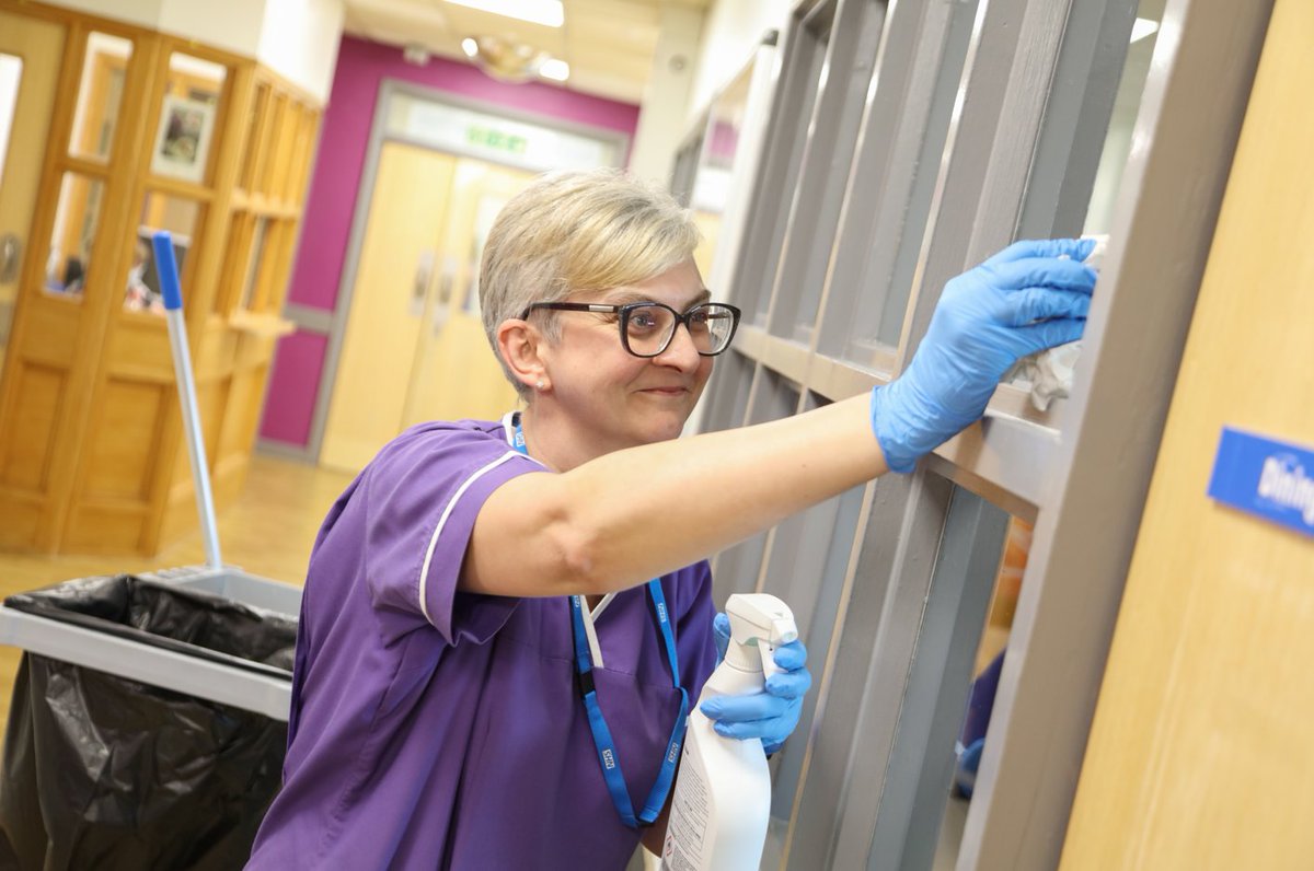 Mersey_CareJobs's tweet photo. We’re on the lookout for a Facilities Management Assistant Domestic to help maintain a clean, safe and welcoming environment within our sites. 

Interested? Take a look at the full job description: https://t.co/2FWylRwmWY 

Band 2 - £9.65 - £10.19ph
Applications close 22/08/22 https://t.co/ijq13oqAqv