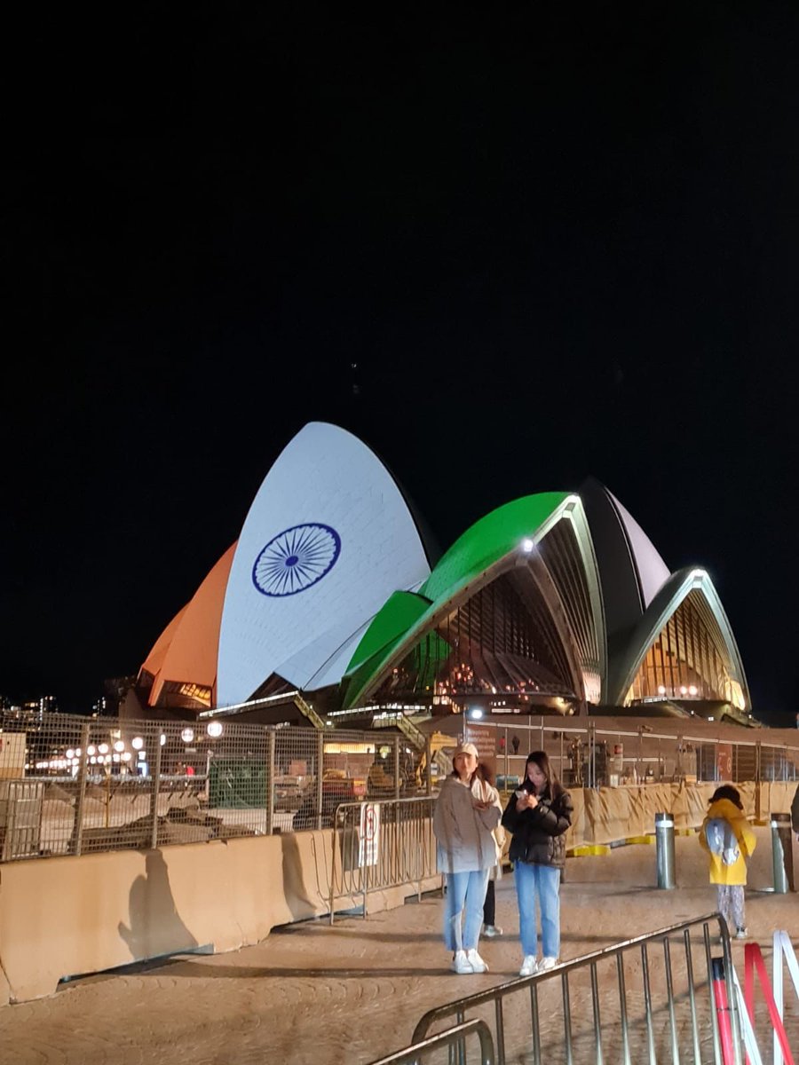 AusCG_Mumbai's tweet photo. From #Mumbai to #Sydney our cities came together to celebrate 🇮🇳's 75 years of Independence. Shout out to our consul Jayne's furry friend Lola, who enjoyed the incredible 🇮🇳 colours at Chhatrapati Shivaji Maharaj Terminus!
#IndiaAt75 #75yrsofAusInd🤝#doste https://t.co/6GAnXBv4ID
