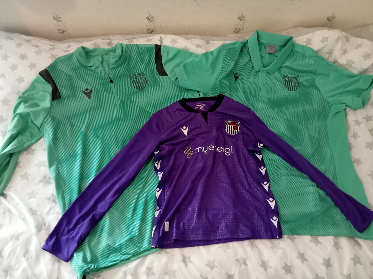 Benn Jammin (@b3utm) on Twitter photo Last nights trip to BP might have been cut short but it wasn't wasted! New <a href="/officialgtfc/">Grimsby Town F.C.</a> Goalkeeper Top for the boy! Turquoise Training top and polo for myself. #UTM ⚫⚪ Last nights trip to BP might have been cut short but it wasn't wasted! New <a href="/officialgtfc/">Grimsby Town F.C.</a> Goalkeeper Top for the boy! Turquoise Training top and polo for myself. #UTM ⚫⚪