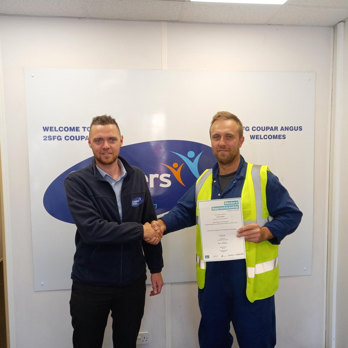 2SFGofficial's tweet photo. Congratulations to Lukasz Wojtan who completed his Modern Apprenticeship SCQF Level 6 in Engineering Maintenance this week at our UK Poultry site in Coupar Angus. #apprenticeships #careeropportunities #beafoodhero https://t.co/80PUauyDFd