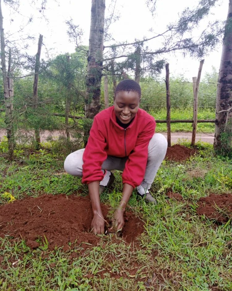 yfga_kenya's tweet photo. Ahead of our Machakos #project in October where we aim to plant 100,000 trees, we are conducting a one month tree #planting challenge by YGAK volunteers across the month of August. This is one of measures to increase the forest cover in Kenya  and reduce the #carbon #footprints https://t.co/G1aFgrpV6A