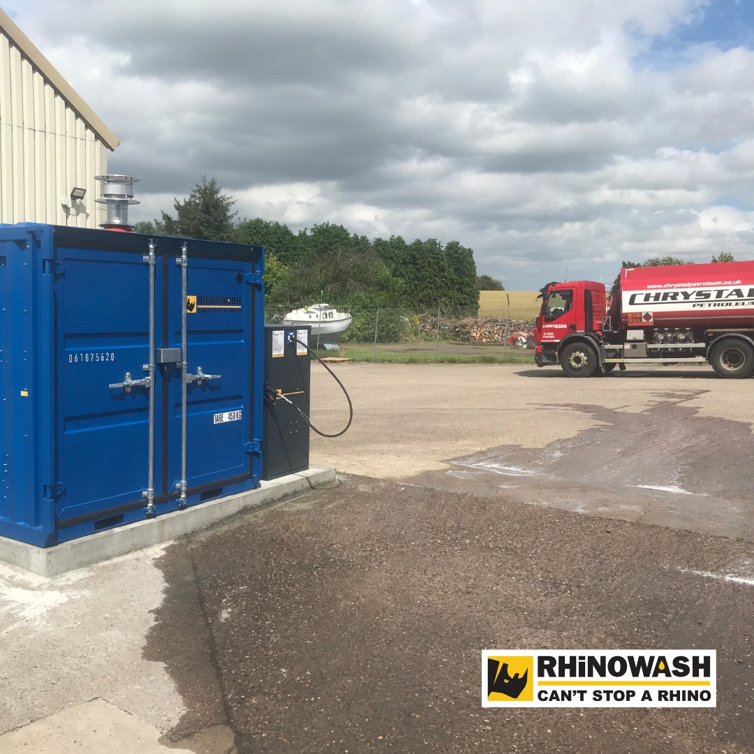 Our RX Series is the ultimate wash solution 🦏

 Don’t just take our word for it though, have a peak behind the scenes and read all about the benefits below:👉 rhinowash.com/blog/rhinowash… 

#PressureWasher #Rhinowash #CantStopARhino #MadeInBritain #PressureWashingSolutions