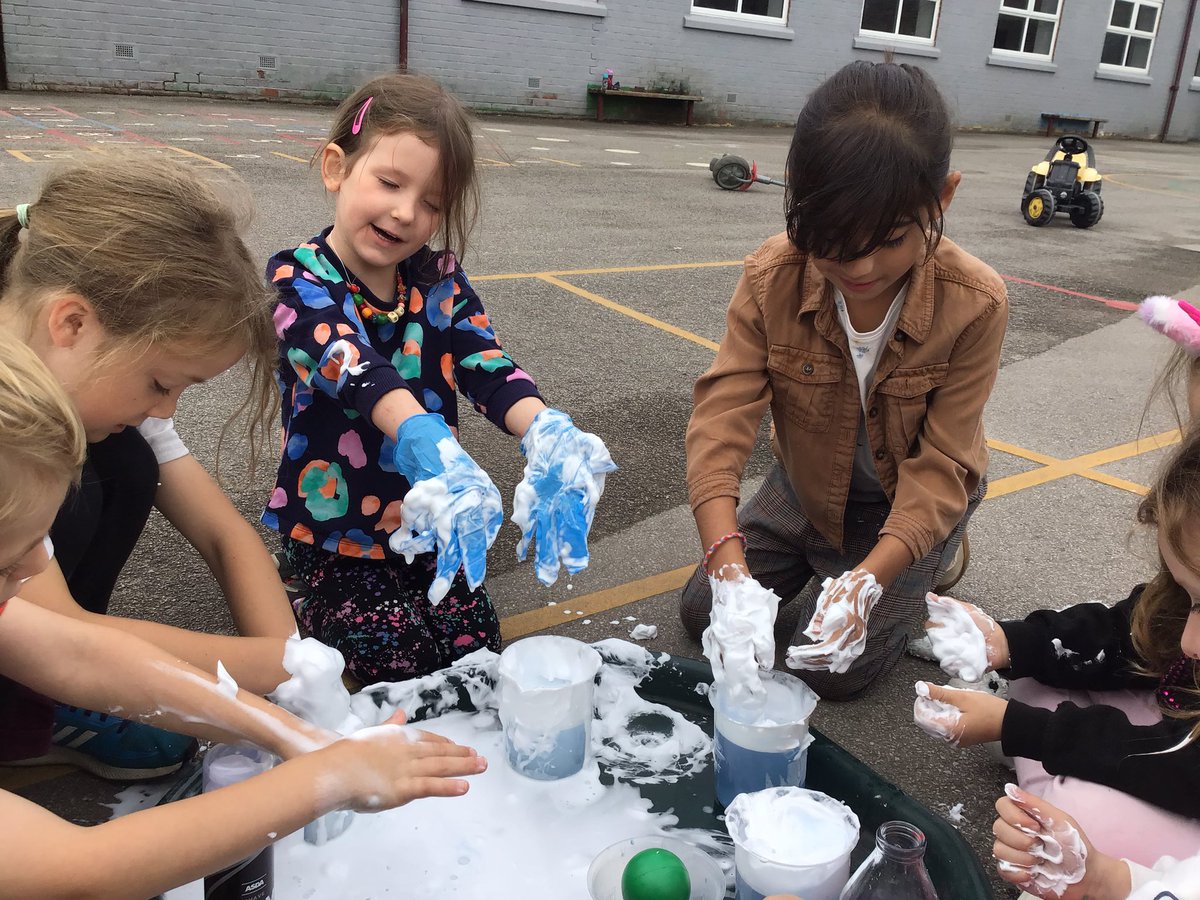 BPS_AllStars's tweet photo. We are doing weather experiments today, starting with learning about rain clouds! (Then a bit of messy play!) 🌧 @BlackrodPSch https://t.co/TthWBRMZSg