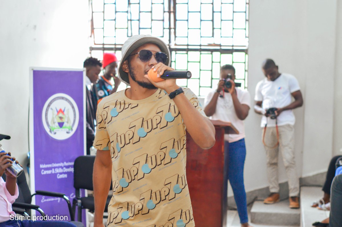 SumicPro's tweet photo. Vibes from Vibe🎤🎼 By @QuexMusicUg
At the International Youth Day Celebrations at MUBS Main Campus
#FlashBackFirday
#SumicProductions
#InternationalYouthDay2022 https://t.co/Gvr66RpPPC