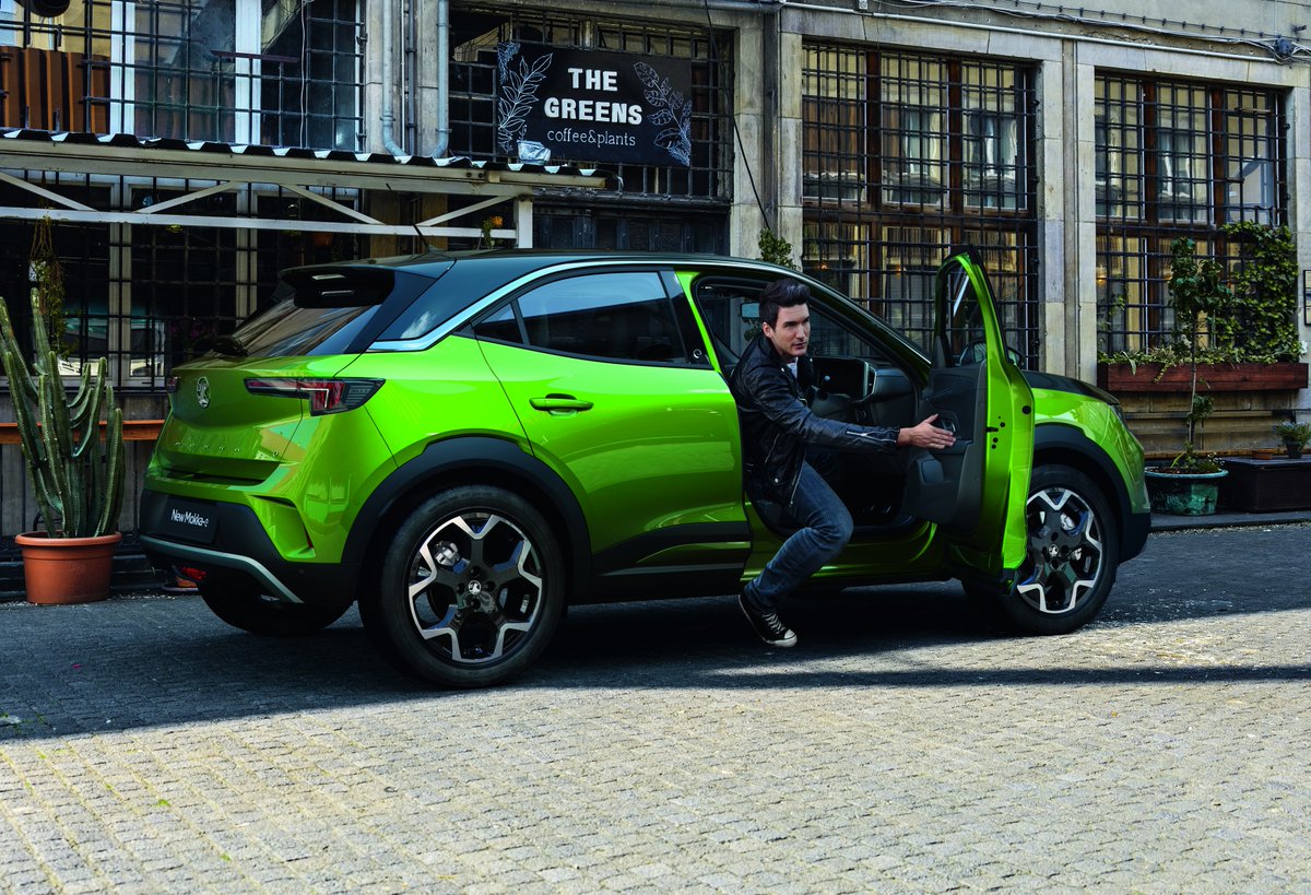 Charged up and ready for whatever the weekend has in store for us with the All-electric Vauxhall Mokka-e.
 
Start your electric journey now: thurlownunn.co.uk/vauxhall/new-c…

#VauxhallRetailer