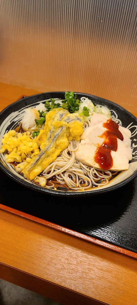 gamagang2's tweet photo. ゆで太郎 東邦医大通り店
冷やし辛味鶏おろしそば

鶏にのったピリ辛ダレと大根おろしとつゆの相性がよくて美味かった😋

#ゆで太郎
#立ち食いそば
#路麺 https://t.co/jh9RM8dl5C