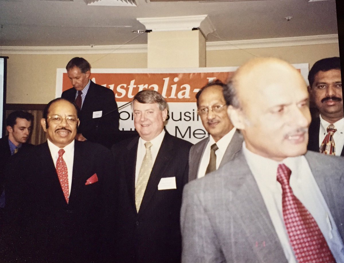 RaArjunamurthy's tweet image. மதிப்பிற்கும், பேரன்பிற்கும் உரித்தான அண்ணன் முரசொலி மாறன் அவர்களின் பிறந்த நாளான இன்று, அவர் இந்தியர்களுக்கு SEZ ஐயும் தமிழர்களுக்கு டைடில் பார்க்கையும் செயல் வடிவமாக்கி தந்தமைக்கும், அதனால் நம் நாடு வளம் பெற்றதையும் நினைவு கூறி அவர் தம் புகழை பாராட்டுவோம் @mkstalin @arivalayam