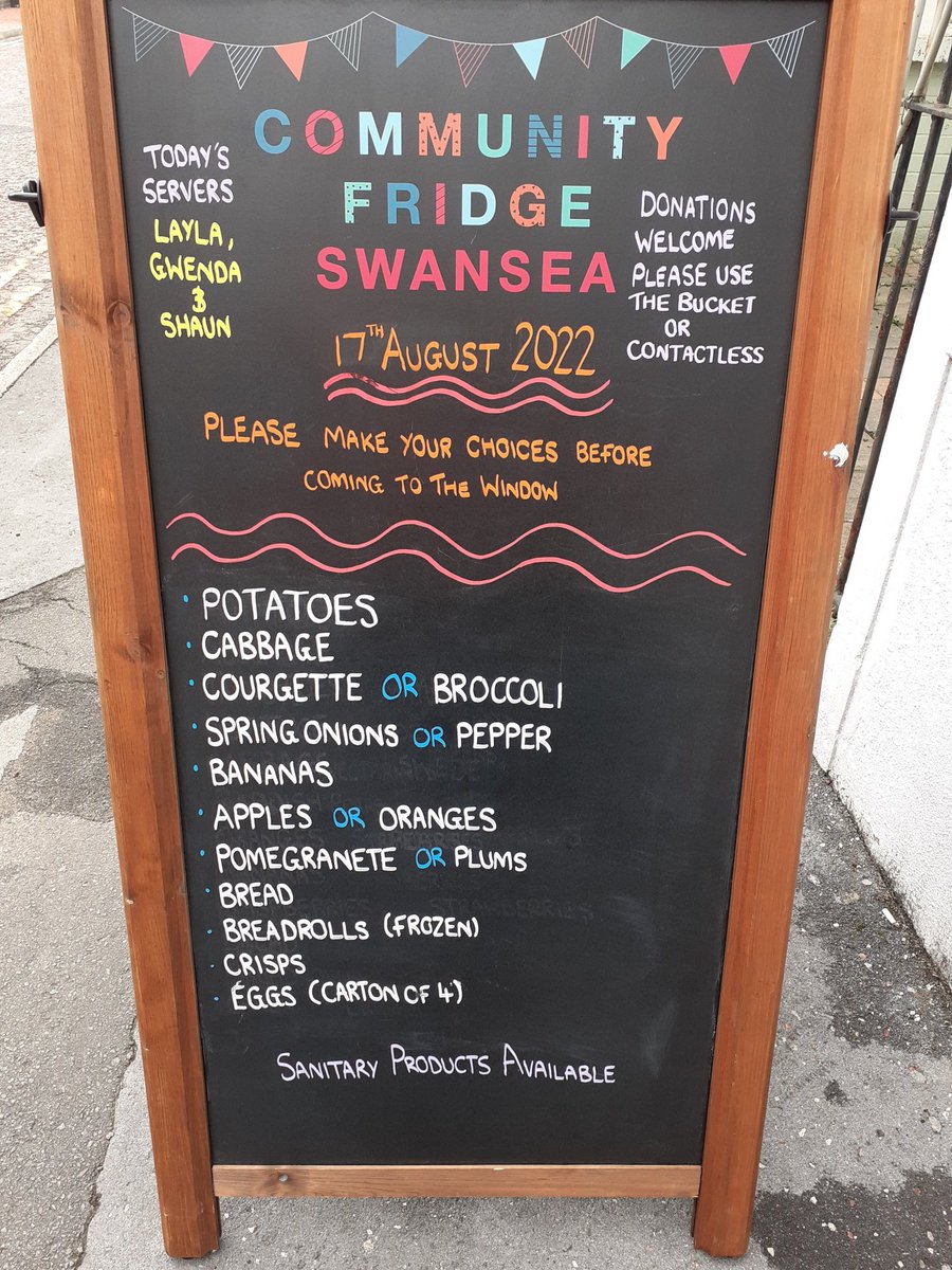 Open 12.30-2.30pm today! We have lots of colourful fruit and vegetables, along with bread items and eggs available.  

#HereForSwansea #Swansea #ZeroWaste