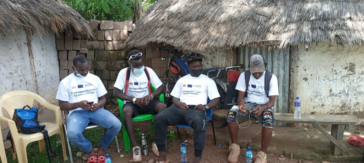 IOMTheGambia's tweet photo. Last week the Migrant Peer Support Group in Upper River Region conducted a drama sensitization on dangers of irregular migration.

They also advocated for precautionary COVID-19 measures and for the social inclusion of migrants in community-based initiatives.

#AfricaTrustFund https://t.co/cRi14SI4qx