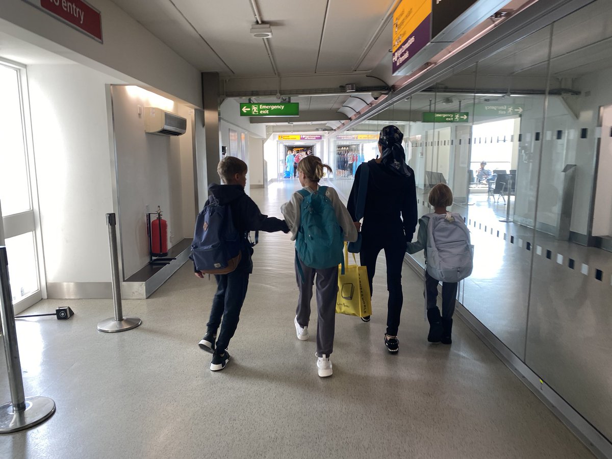 AdamStewart's tweet photo. 🇬🇧 My wife is a warrior. Last year she promised a special trip to our kids before receiving her diagnosis. Despite her circumstances, and in between treatments, she hoped on a transatlantic flight to ensure our kids weren’t let down. We are so grateful for you Jill. #TeamJill https://t.co/iQjVVjSsq3
