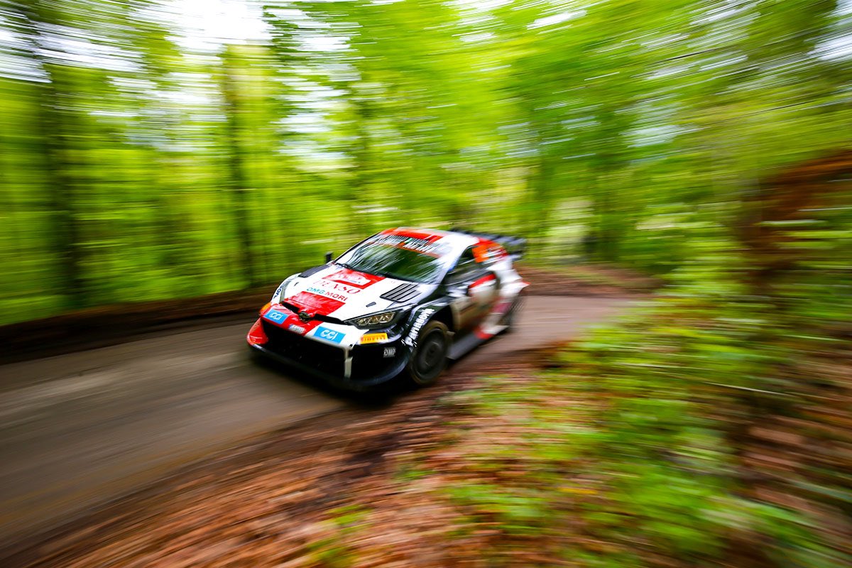 Theo_Choukar's tweet photo. It’s the end of the season ! 

Despite a difficult start I was able to find some points. I was unfortunately unable to participate in the 3 last rally of the season.  

I finished in 70th place overall !  
Thanks to my teammate !

@JRCdirt @vchange_ @Maksy1808 @npiipo #esportwrc https://t.co/U5YTT2rdPj