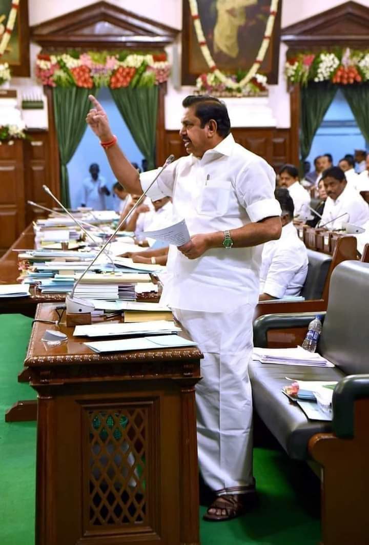 kongu_kudimagan's tweet photo. இறங்கி வருவார்ன்னு கனவு காணாதீங்கடா..

இறங்கி அடிப்பார் என்பது உறுதி 🔥

@EPSTamilNadu https://t.co/uNkXPO6L9K