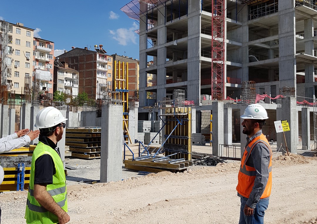 - Depremler değil, ihmaller can alır. Bu yüzden #işimizinbaşındayız #ydbirlik 

<a href="/csbgovtr/">T.C. Çevre, Şehircilik ve İklim Dğş. Bakanlığı</a> <a href="/murat_kurum/">Murat KURUM</a> <a href="/fatmavarank/">Fatma Varank</a> <a href="/baslan06/">Banu Aslan</a> <a href="/ydbirlik/">Yapı Denetim Kuruluşları Birliği</a>