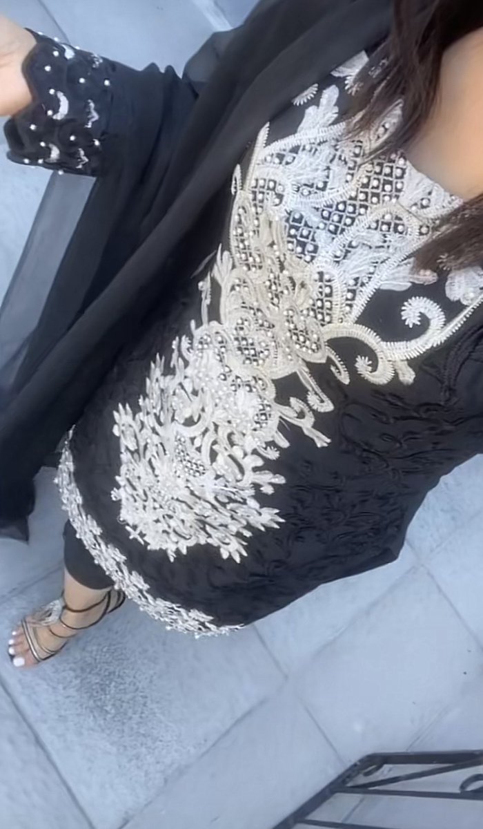 ParvenAisha's tweet photo. Do you love me bby? #footfetısh #whitetoes #sexyfeet #pakistani #pakislut #nsfwtwt #footworship #findom https://t.co/gWbuiFQMUX