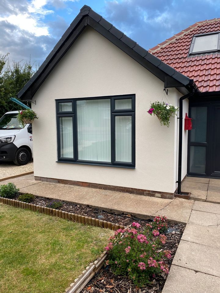 RoofBuildSol's tweet photo. ๐ค Do you need help with a roofing projectโ The team has recently completed this ๐กroofing project for a beautiful home in South Kirkby, Yorkshire. Call Us Today For More Information #southkirkby #rooftop #roofingcontractor #roofingcompany #rooftiling #slateroofing #felt https://t.co/4VDjveiL72