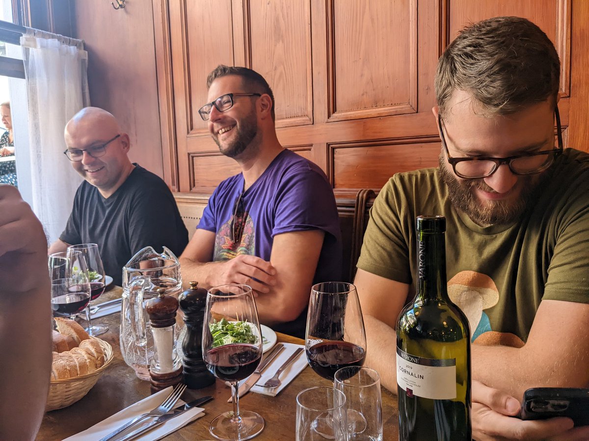fidlerdb's tweet photo. C'est pas mal la Suisse 🇨🇭🦠 #ISME18 @lukehillary @jamesemcdonald @cenococcum https://t.co/DrLl5rQJx6