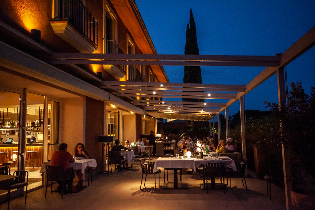 Mañana despedimos nuestro ciclo de Noches Musicales en la terraza del Restaurant L'Olivera. La banda sonora a la despedida de estas maravillosas noches de verano vendrá de la fantástica voz de <a href="/ErnestPrana/">Ernest Prana</a>  . ¿Nos acompañarás en esta última velada?
