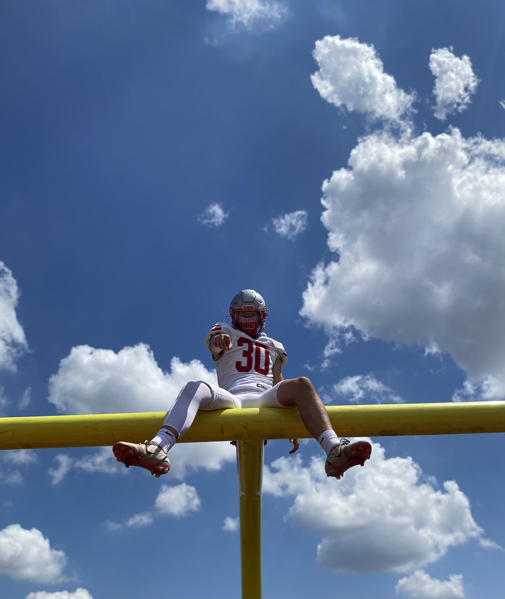 Woodrow football needs you. Help Woodrow football get new equipment,pre game meals,etc… donate with the link below event.fan-pledge.com/35561?via=tweet