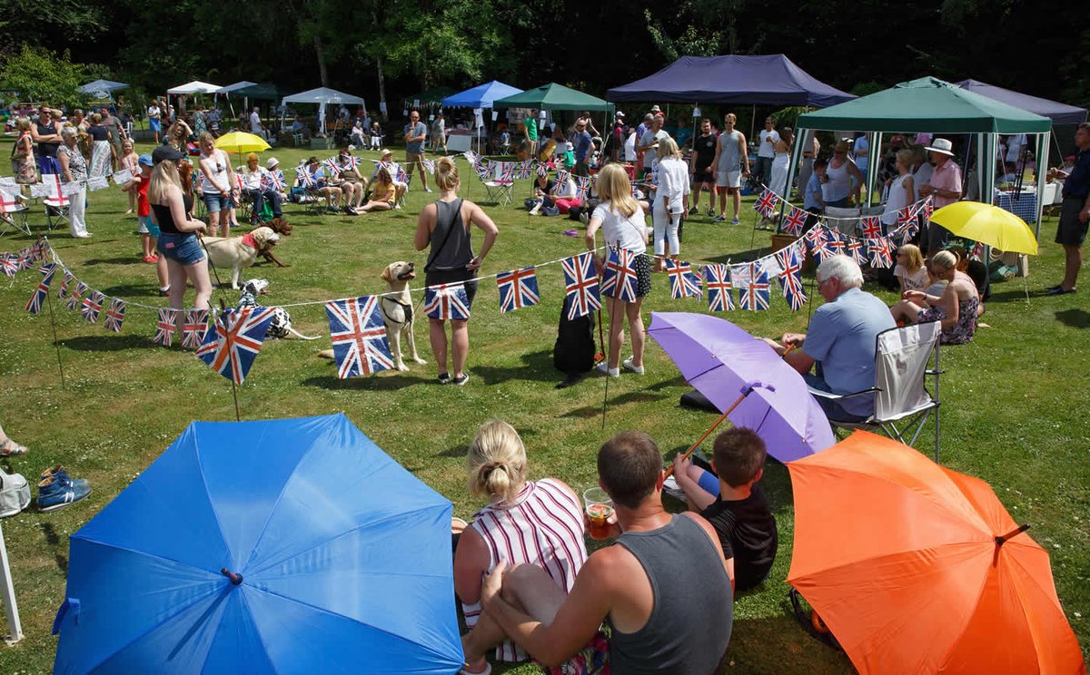 NlandPark's tweet image. Applications open to stallholders at our Annual September Dog Oscars on 10 September! If you or someone you know owns a small North East-based business that makes/sells dog-related products (think leads, treats, artwork, etc.) email  northumberland.park@northtyneside.gov.uk🐶