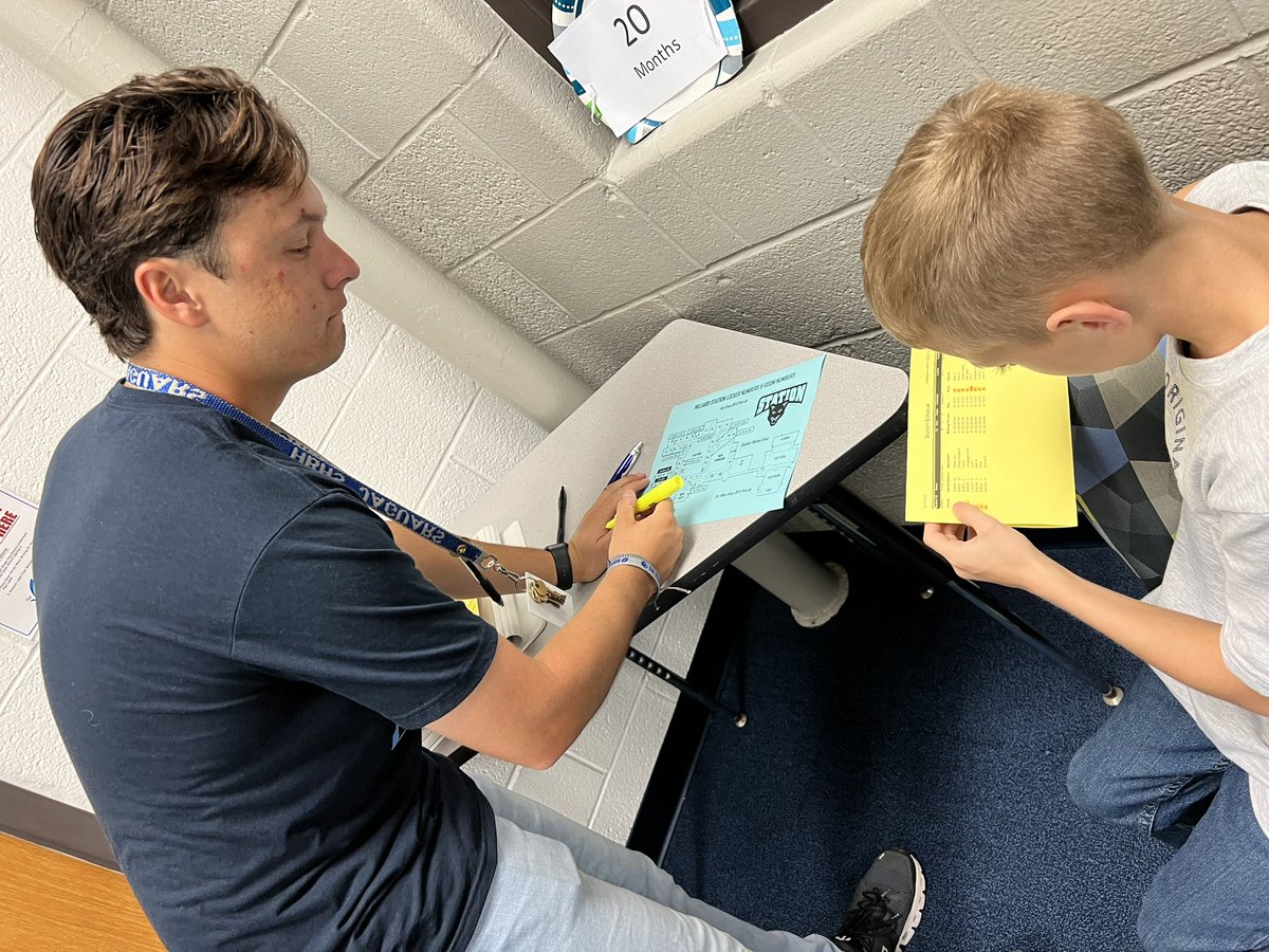 StationCougars's tweet photo. Welcome, Cougars! #hcsd1 https://t.co/CMLySpQ9X2