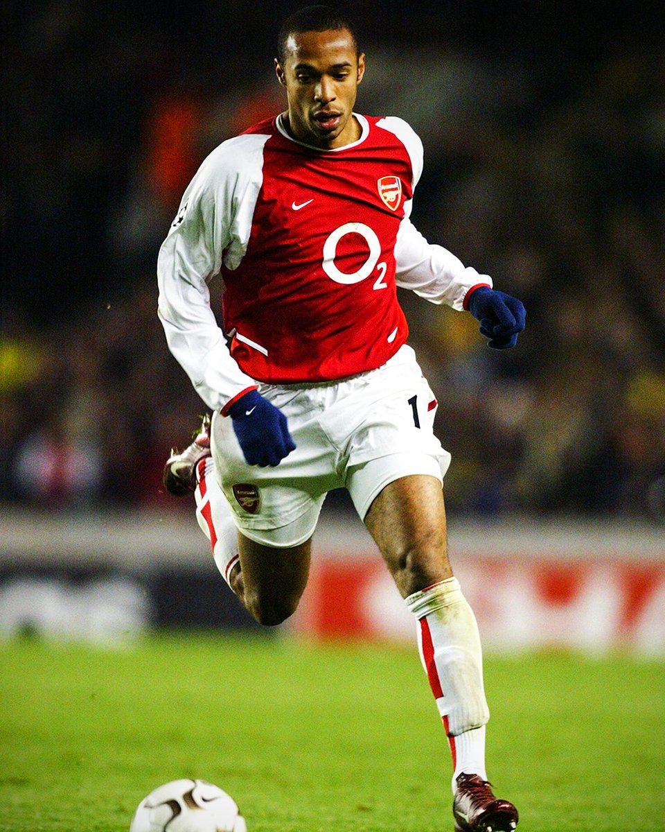 brfootball's tweet photo. Thierry Henry celebrates his 45th birthday today.

A baller like no other 👑 https://t.co/2mwYX22Xis