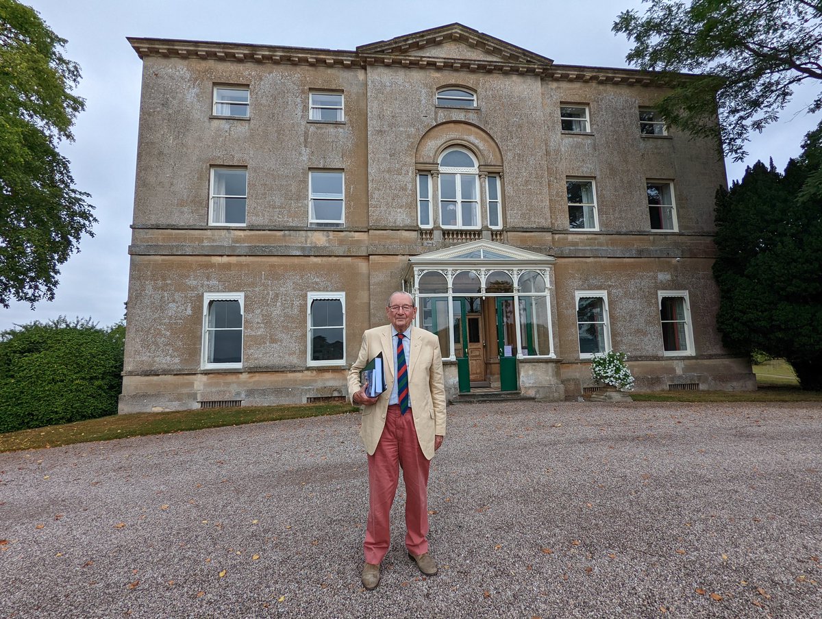 ZodiacChris's tweet photo. What an amazing afternoon! Met up with Major James Hereford, who is (probably) a direct descendant of Roger of Hereford, the 12th-century astrologer. His family have been living on this land in Mordiford, near Hereford, continuously since the 1140s. @rlcjones #outoftheshadows https://t.co/XZZ8KkHLy5