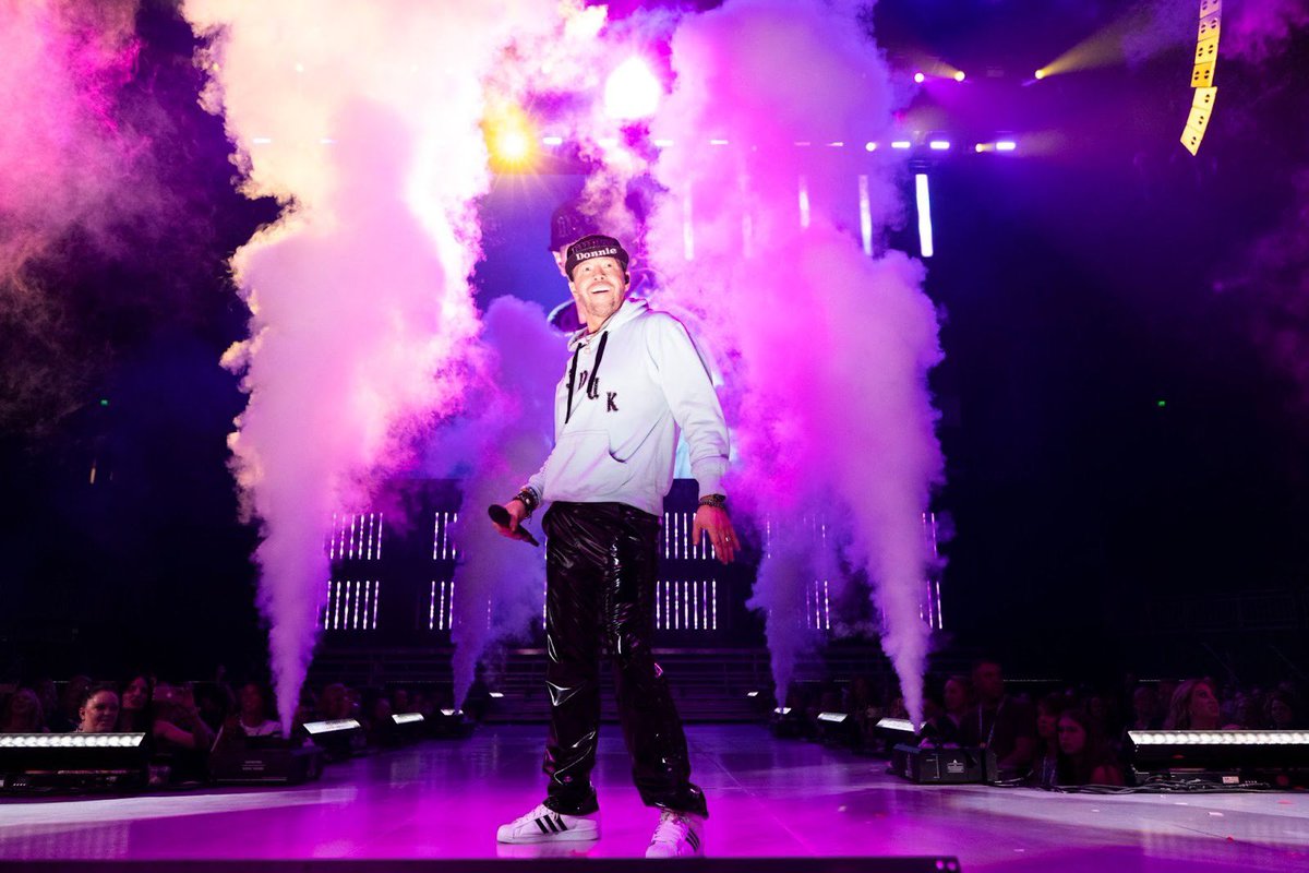 NKOTB's tweet image. To our loving, fiery, and fearless brother @DonnieWahlberg … HAPPY BIRTHDAY!!! Thank you for always bringing an energy like no other to the stage and our lives! You inspire us to give life our all and do everything with #BHLove 🤖❤️ We love you! 
📸 @ParisVisone