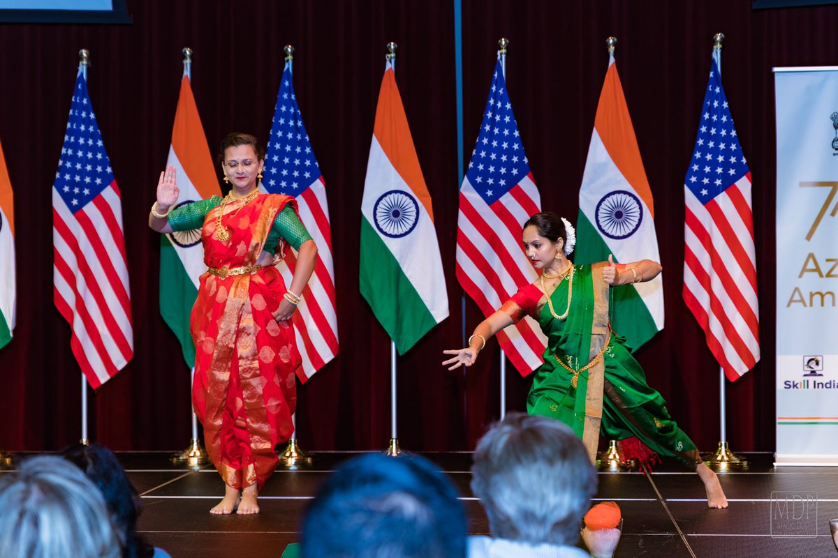 CGI_Atlanta's tweet photo. On the landmark occasion of #IndiaAt75, artistes of the Maharashtra Mandal #Atlanta mesmerised the audience with their performance at the Independence Day Reception 🇮🇳. #AzadiKaAmritMahotsav 
@MEAIndia 
@IndianDiplomacy 
@IndianEmbassyUS 
@PIB_India https://t.co/38Y79gcjQg