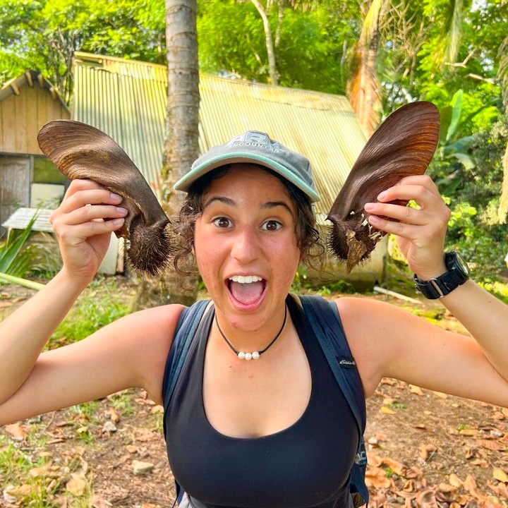 Living on tropical island time 🕑

Vivian Rivera @amazingexplorervivan
📸Quito, Ecuador
📍Exchange with Universidad San Francisco de Quito (USFQ)- Galapagos program