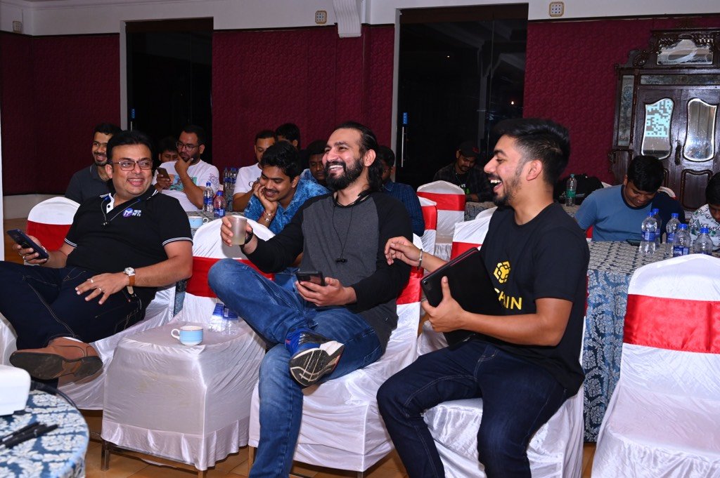 BNBCHAIN's tweet photo. Another wonderful turnout for the second day of our AZAADI with #Web3 event in Goa 🇮🇳

Great to meet so many hungry and talented individuals. Looking forward to bringing #BNBChain back to #India https://t.co/bVeaE1Y0jl