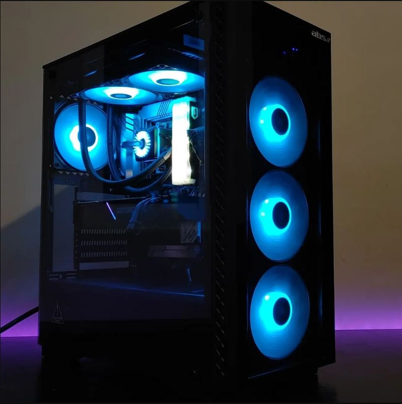 GeILMemory's tweet photo. Don't worry about getting lost in space, the GeIL Orion RGB memory shines bright like stars, just don't stare at them directly for too long.
✨✨✨Use #YesGeILMemoryPics for a chance to get featured and follow us for your dose of epic builds!
📸 by: IG @pc_techmo https://t.co/QyShnMjwey