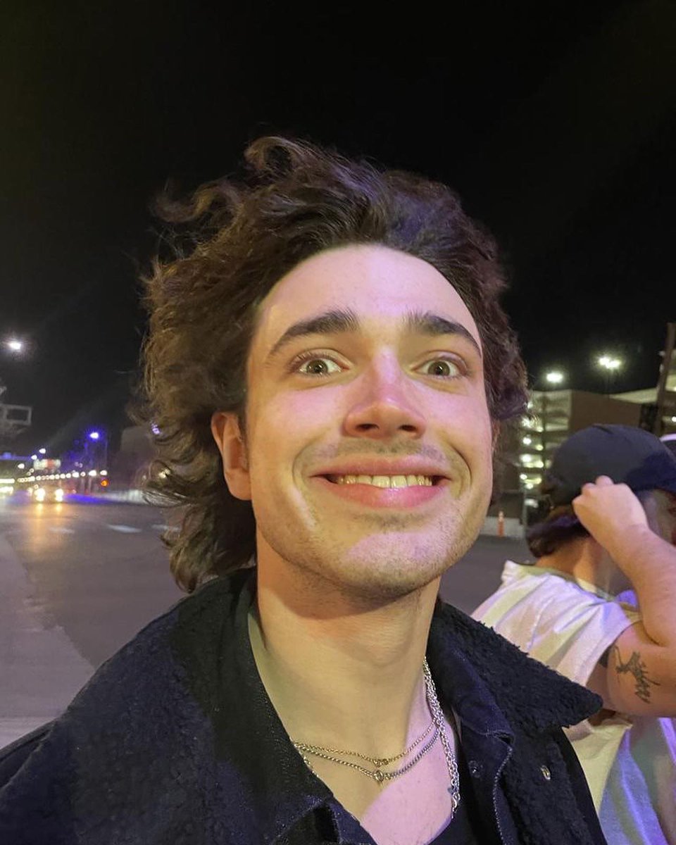 InhalerDublin's tweet photo. Happy birthday to our main man Eli. We love you brother x https://t.co/zYoIYWfRP1
