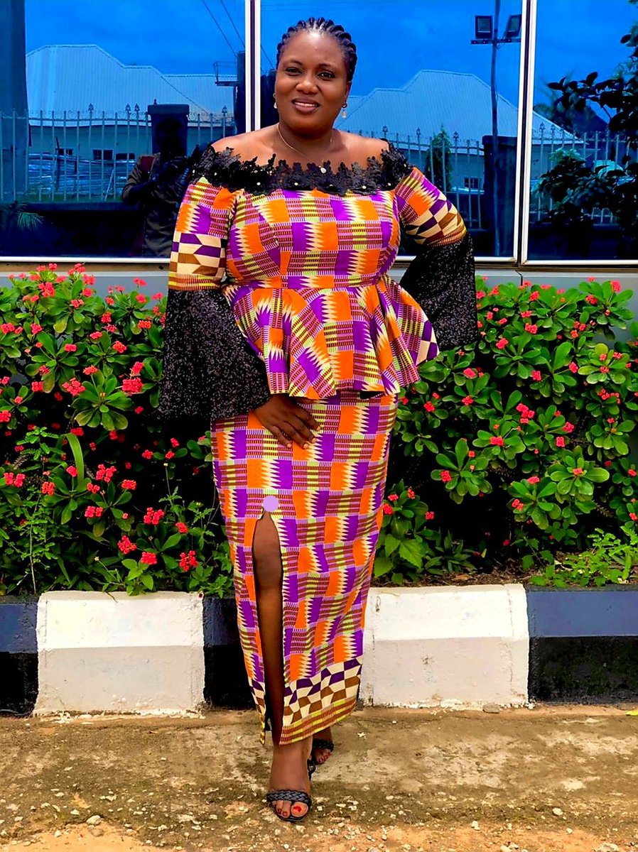 Centrumoptimi's tweet photo. You can only make a beautiful pose when you are comfortable in what you wear. 😍 💡 

#centrumoptimi
#ilovewhatido #abujatwittercommunity
#beautyisfromwithin #styleisinyou #abujadesigner #abujabusiness #abujaconnect #abuja https://t.co/L9h3tL4vEH