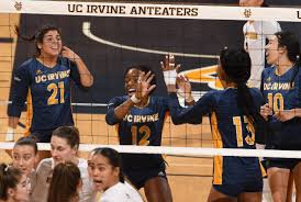brencenter's tweet photo. 3️⃣ more days 🗓! Aztecs vs. the ‘Eaters’ scrimmage Saturday in the Bren, 1:00 pm! Join us! #BetterInTheBren #TogetherWeZot https://t.co/X4wsNIOBCs