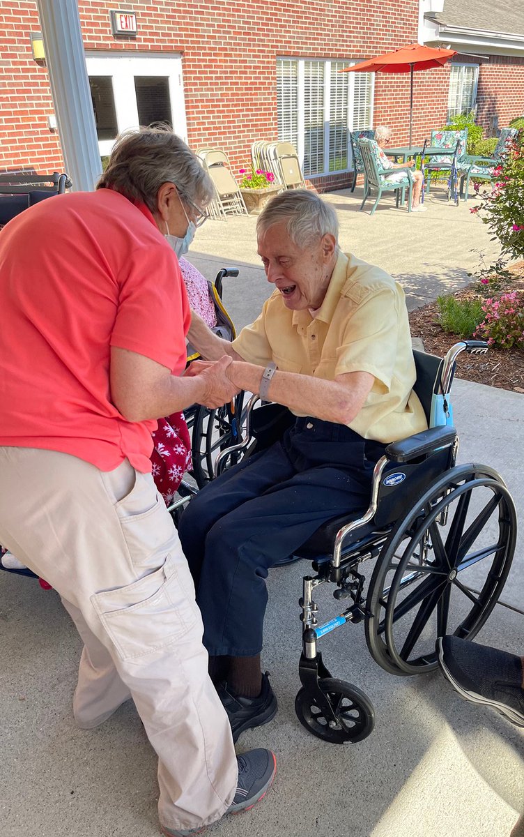 StCharlesHC's tweet photo. LEA Sandy made Davidβs morning by dancing with him! David always has his happy, tapping feet when we play his favorite oldies music!
ππ» π£ πΆ
#dancingDavid #ActivitiesIsA10 https://t.co/jbIn1m2G2g