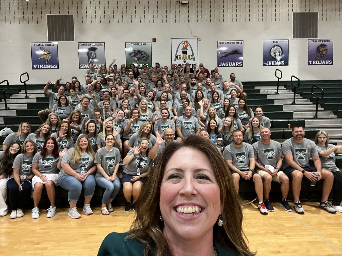 WSDR4Supt's tweet photo. More Back to School Kick Off Photos from THS! πππ€© #WeAreWentzville #WSDFamily #TeamWSD #BackToSchool https://t.co/DNJPiS9reS