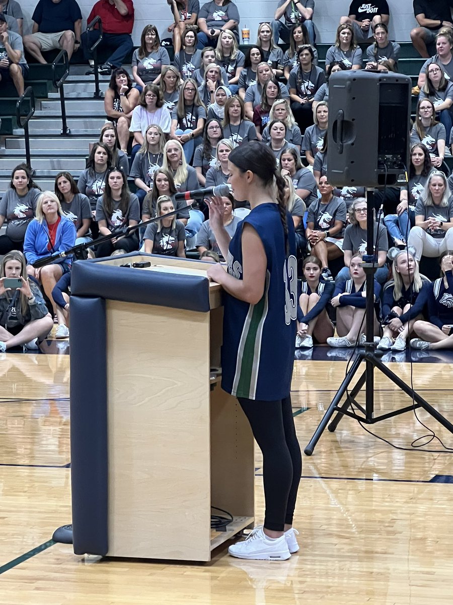 WSDR4Supt's tweet photo. More Back to School Kick Off Photos from THS! πππ€© #WeAreWentzville #WSDFamily #TeamWSD #BackToSchool https://t.co/DNJPiS9reS