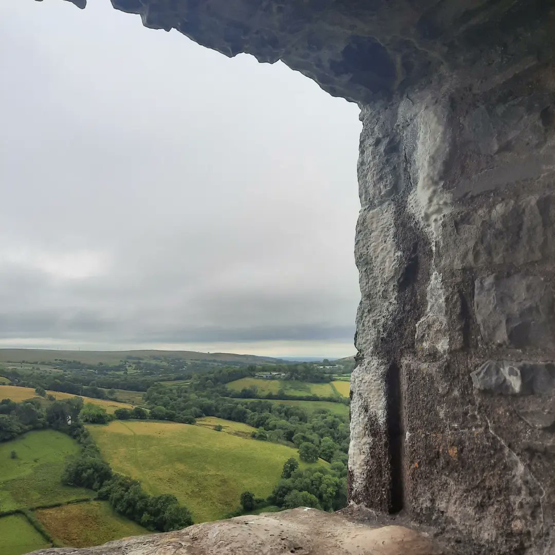 Visited Carreg Cennen Castle, a bit of walk upto it, my poor legs are feeling it today. #carregcennencastle #Castle #breconbeacons #Wales 🏰🏴󠁧󠁢󠁷󠁬󠁳󠁿💕