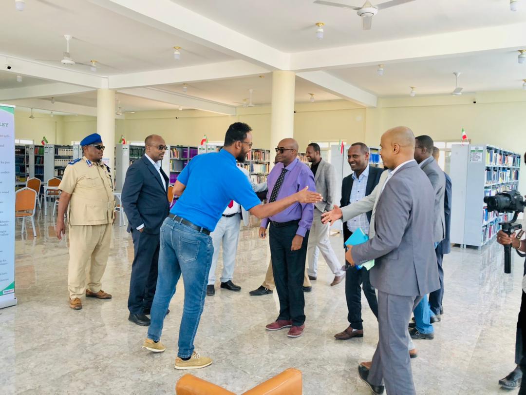 mustafemx's tweet photo. Today, i recieved a delegation from  IGAD and give a tour to Gabiley National library. @ibrahimkasso1
@igadsecretariat @MDuale1 @Beeroole @abdibasidshe @GabileyL @_AfricanUnion @EUCAPSOM https://t.co/k2uFdFk01y