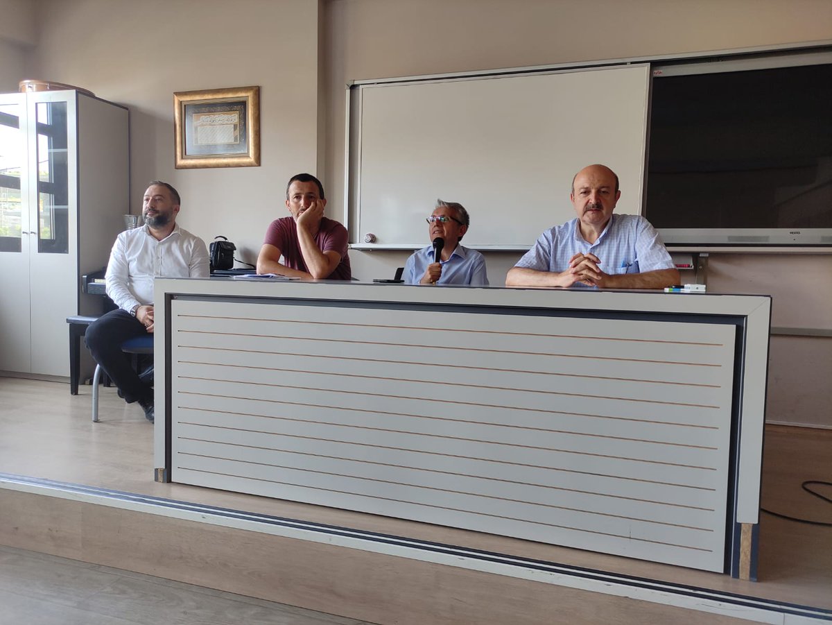 meb_dinogretimi's tweet photo. “Dini Musiki  Kursu “
Atölye çalışmaları Üsküdar Hakkı Demir A.İ.H.L'de
Dr.Fatih Çollak
İst.İl Mem.Müd Yrd.
Faik Kaptan
Üsküdar İlçe Mem Müdürü Sinan Aydın ve okul idaresinin katılımıyla gerçekleştirildi. https://t.co/PTgwCJyeCP