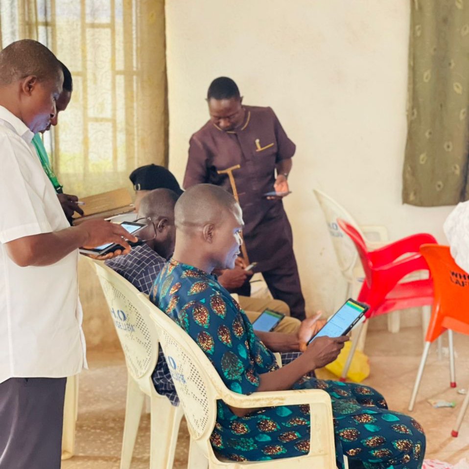 AmazingNasarawa's tweet photo. #HappeninginNasarawa Hands-on training of LGA officers on AEFI surveillance and AEFI electronic reporting. 
#VaccinesWork 
#VaccineSafety
#ImmunizationSafety
#UHC https://t.co/wwTU5pgNs7