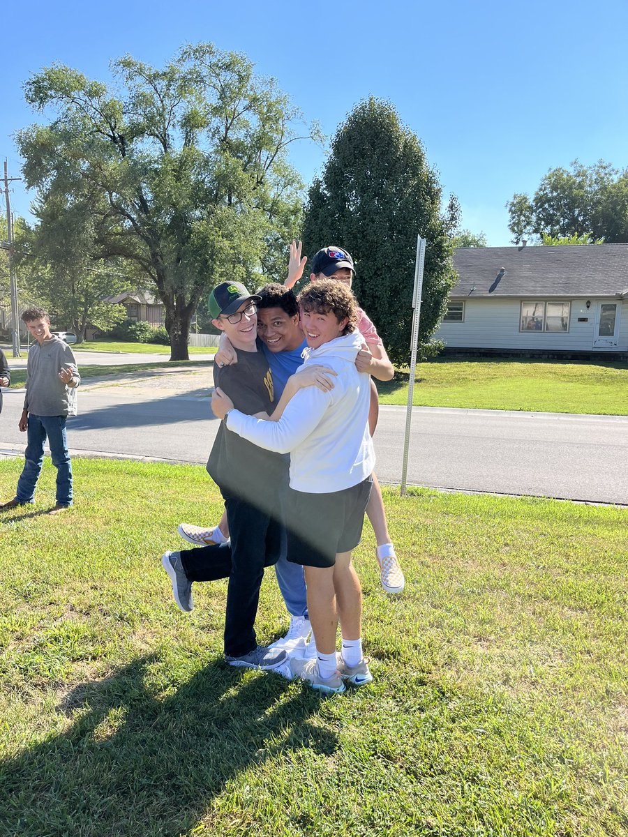 OATCElectronics's tweet photo. Team building at WDLC @RoadrunnersOATC Moments that matter😊 https://t.co/gBgbmJE7N8
