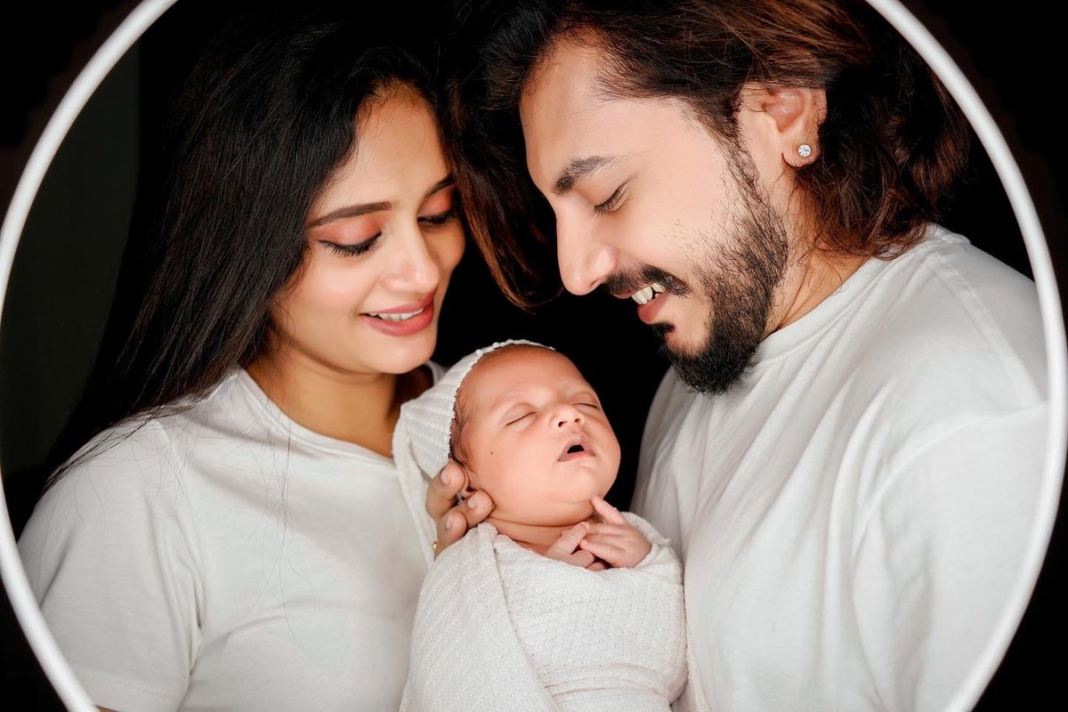 meeth_miri's tweet photo. Family #family #cute #love https://t.co/H9t1iqSlAU