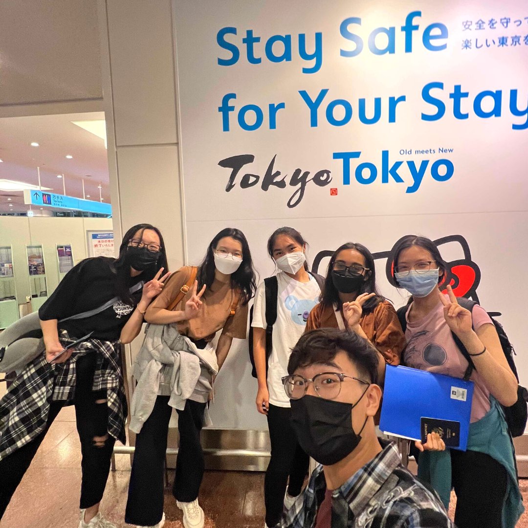jas_wdc's tweet photo. Day 1 &amp; 2 of the #JapanBowl #Kakehashi trip saw our students arrive in Tokyo, visit the Prime Minister's Office, explore the Imperial Palace grounds, and meet with Japan Bowl Honorary Patron Princess Takamado. 
#MoreThanLanguage #Tokyo #Kakehashi2022 https://t.co/989HKSiQaw