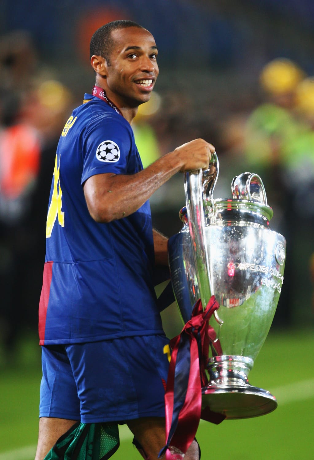 Happy 45th birthday to one of the football\s Legend Thierry Henry 