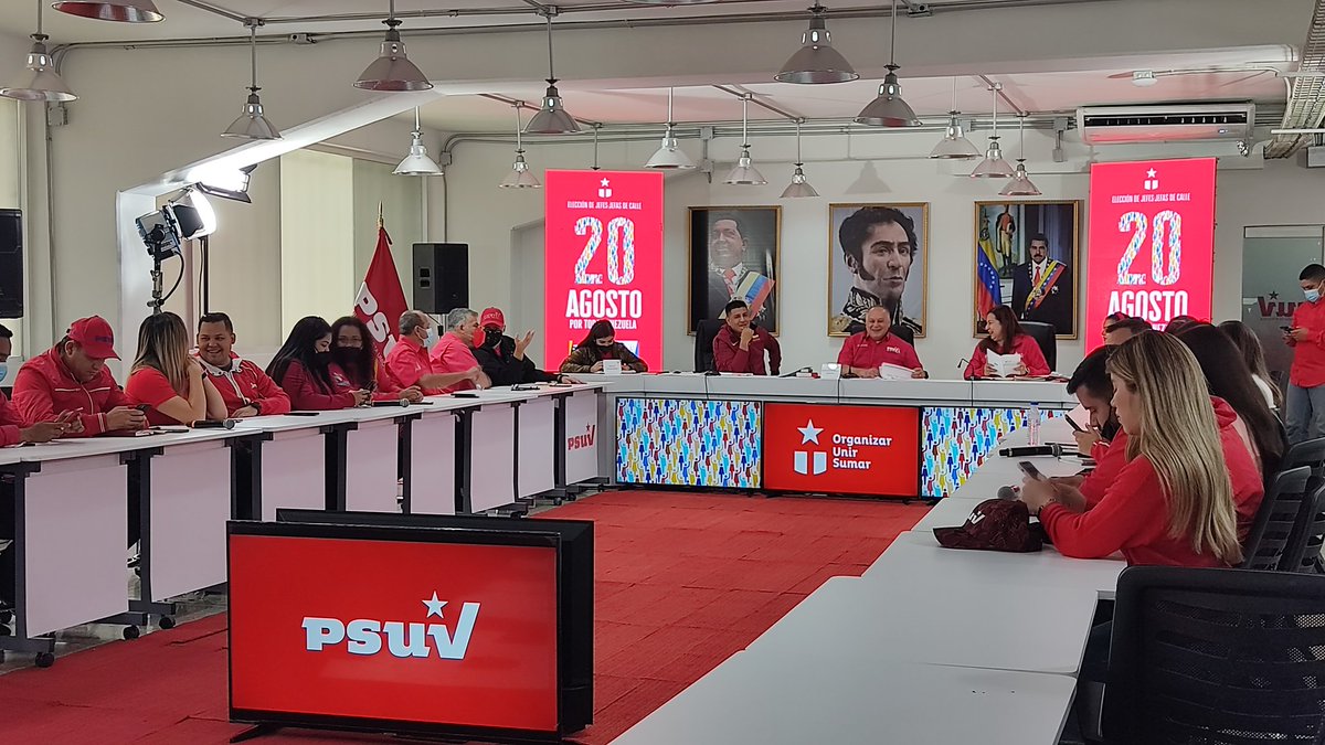 PartidoPSUV's tweet photo. "243 mil asambleas fueron hechas este fin de semana, eso solo puede hacerlo el Partido Socialista Unido de Venezuela", Diosdado Cabello. 

@dcabellor 
#MaduroPuebloTrabajador https://t.co/U8pcBEo0pa