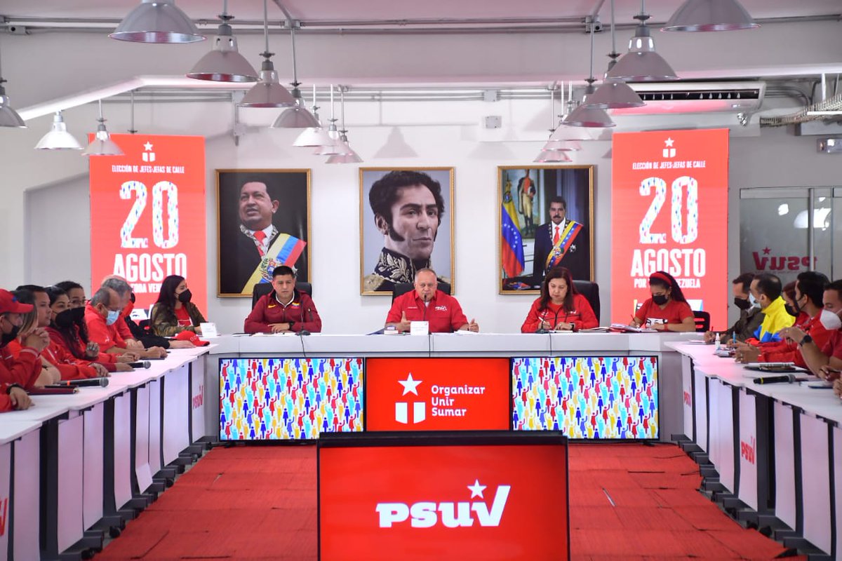 PartidoPSUV's tweet photo. "No hay líneas, ni interferencia de los equipos parroquiales, estadales o municipales del Partido Socialista Unido de Venezuela", Diosdado Cabello. 

@dcabellor 
#MaduroPuebloTrabajador https://t.co/OnmykUIw9e