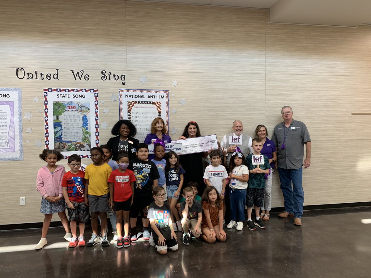 kcody1971's tweet photo. Congratulations Ms. Loyd!
Art Teacher @MillStreetART @Deborah_Bailey5 
Thank You @LEFforLISD 
#LEFGrants https://t.co/THhhlk5Czx
