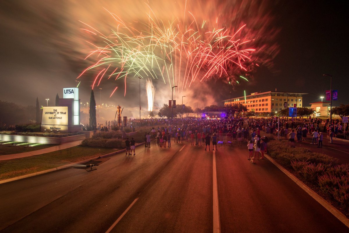 UTSA's tweet photo. It’s almost time for Midnight Light! Fireworks, friends, fun - it's always a blast! 🎆

There's no better way to start off the semester 🧡💙

Check out more Roadrunner Days events here: https://t.co/ad4HMbR0ns

#UTSA #UTSAFall22 #UTSA26 #UTSA25 #UTSA24 @UTSAStudents https://t.co/pM8EmhU423